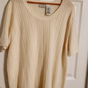 White stag 22X24 beige sweater    light weight